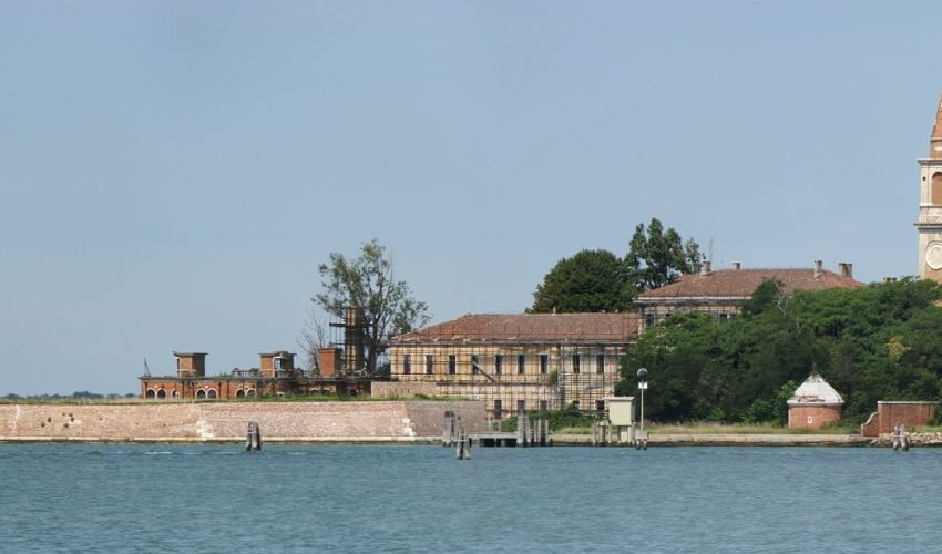 Povglia Island