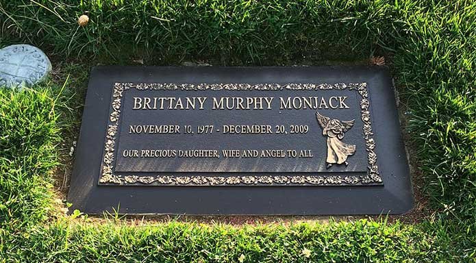 grave of Brittany Murphy