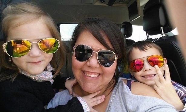 brandi worley with her kids 