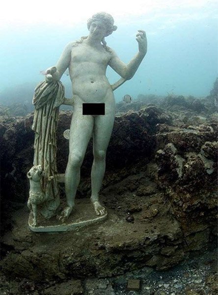 The Sunken Archaeological Site at Baiae Italy, Statue 