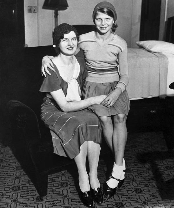 Nan Britton with her daughter Elizabeth