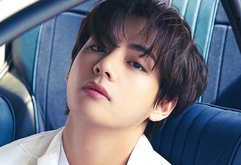  Kim Taehyung (V) 
Top 10 Most Handsome Men in 2022